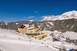 Außenansicht Hotel Schütterhof in Schladming im Winter direkt an der Piste © Hotel Schütterhof GmbH, Fotograf: Sven Posch Außenansicht Hotel Schütterhof in Schladming im Winter direkt an der Piste