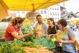Wochenmarkt in St. Johann in Tirol