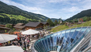 Congress Centrum Alpbach Sonnenterrasse © Hannes Senfter Congress Centrum Alpbach Sonnenterrasse