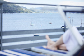 Einzigartig: Unsere Dachterrasse über Velden © Foto © Johannes Puch Einzigartig: Unsere Dachterrasse über Velden
