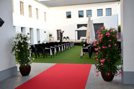 Foto Innenhof © Kitzmantelfabrik Foto Innenhof