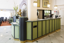 Rezeption © Kremslehner Hotels GmbH Rezeption