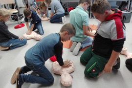 Erste Hilfe © Mittelschule St. Peter am Wimberg Erste Hilfe