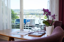 Zimmer mit Balkon zum See © Foto © Johannes Puch Zimmer mit Balkon zum See