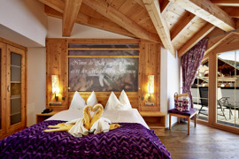 Schlafzimmer im Biohotel Castello Königsleiten © Biohotel Castello Königsleiten Schlafzimmer im Biohotel Castello Königsleiten