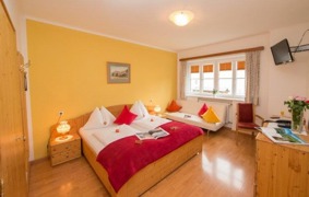 © Nikolaus Faistauer