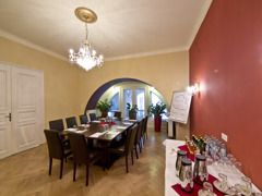 Michl's Café Restaurant Bar und Seminarraum © Michl's Café Restaurant Michl's Café Restaurant Bar und Seminarraum