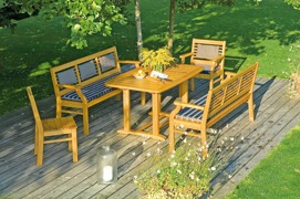Gartenmöbel GRAFENEGG Robinie hell geölt © WALLI Wohnraum Garten Gartenmöbel GRAFENEGG Robinie hell geölt