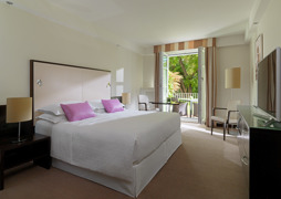 Terrassen Zimmer, Sheraton Grand Salzburg © Sheraton Grand Salzburg Terrassen Zimmer, Sheraton Grand Salzburg