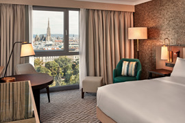 Hilton Vienna Park King Premium Zimmer mit Aussicht © Hilton International Wien GmbH Hilton Vienna Park King Premium Zimmer mit Aussicht