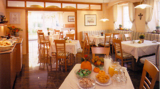 Der Frühstücksraum im Hotel zur Post. Der Frühstücksraum im Hotel zur Post.