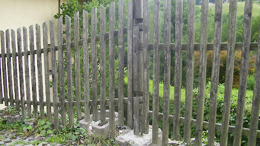 Ein weiterer Holzzaun Ein weiterer Holzzaun