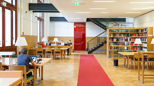 Österreichische Nationalbibliothek Lesesaal. Österreichische Nationalbibliothek Lesesaal.
