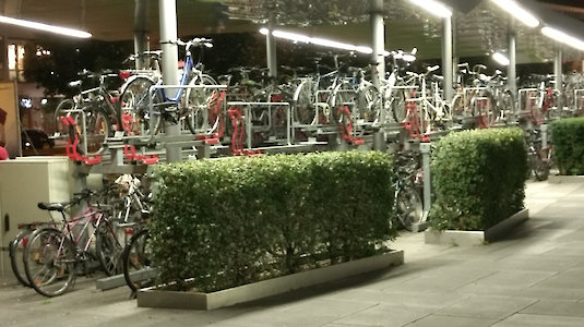 Bicycle parking with two levels in Graz. Copyright by Austrian Ecolabel. Bicycle parking with two levels in Graz. Copyright by Austrian Ecolabel.
