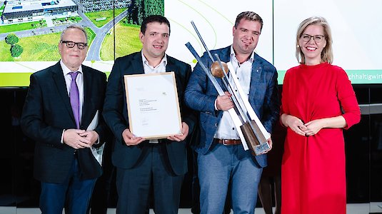 Copyright by BMK/jack-coleman.com Copyright by BMK/jack-coleman.com