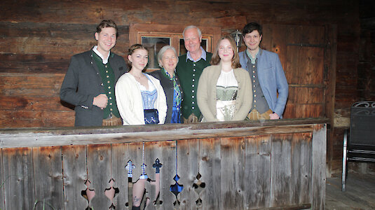 The family Pointner. Copyright by Nothegger & Salinger. The family Pointner. Copyright by Nothegger & Salinger.