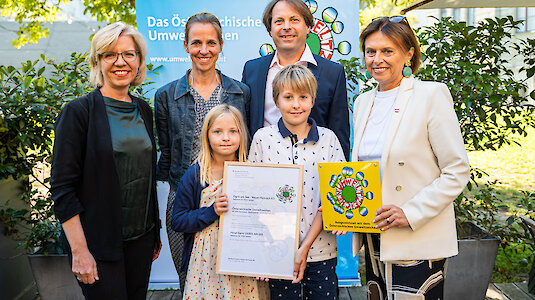 Hotel Garni ORGIS AM SEE mit nächster Generation :-) Hotel Garni ORGIS AM SEE mit nächster Generation :-)