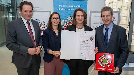 Umweltzeichen-Verleihung Wiener Linien GmbH & Co KG Umweltzeichen-Verleihung Wiener Linien GmbH & Co KG