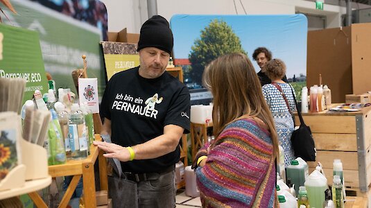 Manfred Schmirl beim Beratungsgespräch Manfred Schmirl beim Beratungsgespräch